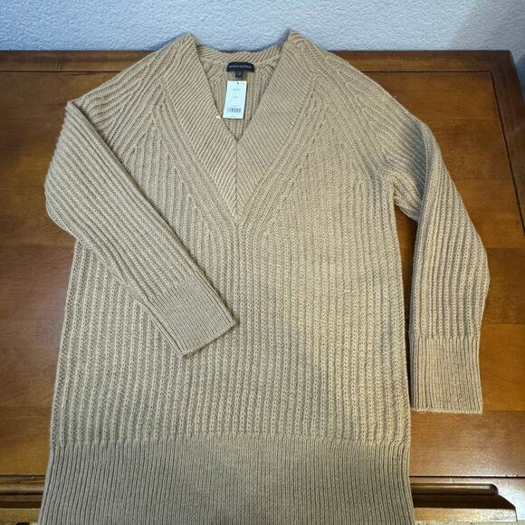 Banana Republic Cable Knit V-Neck Merino Wool Alpaca Tan Sweater Size Medium - Picture 5 of 11